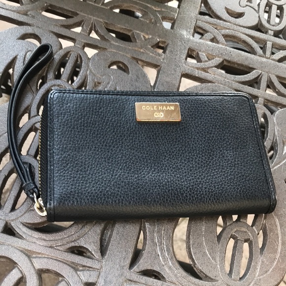 Vintage Cole Haan Wristlet Wallet Purse Black Pebble Leather - Picture 4 of 9
